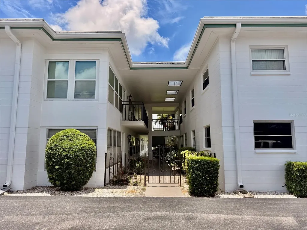 3100 Hartford Street N St Petersburg FL 33713