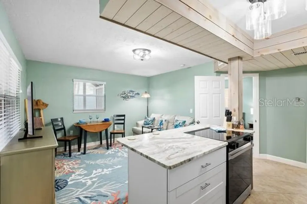 5043 N Beach Road Englewood FL 34223