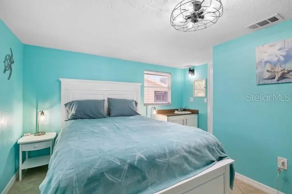 5043 N Beach Road Englewood FL 34223