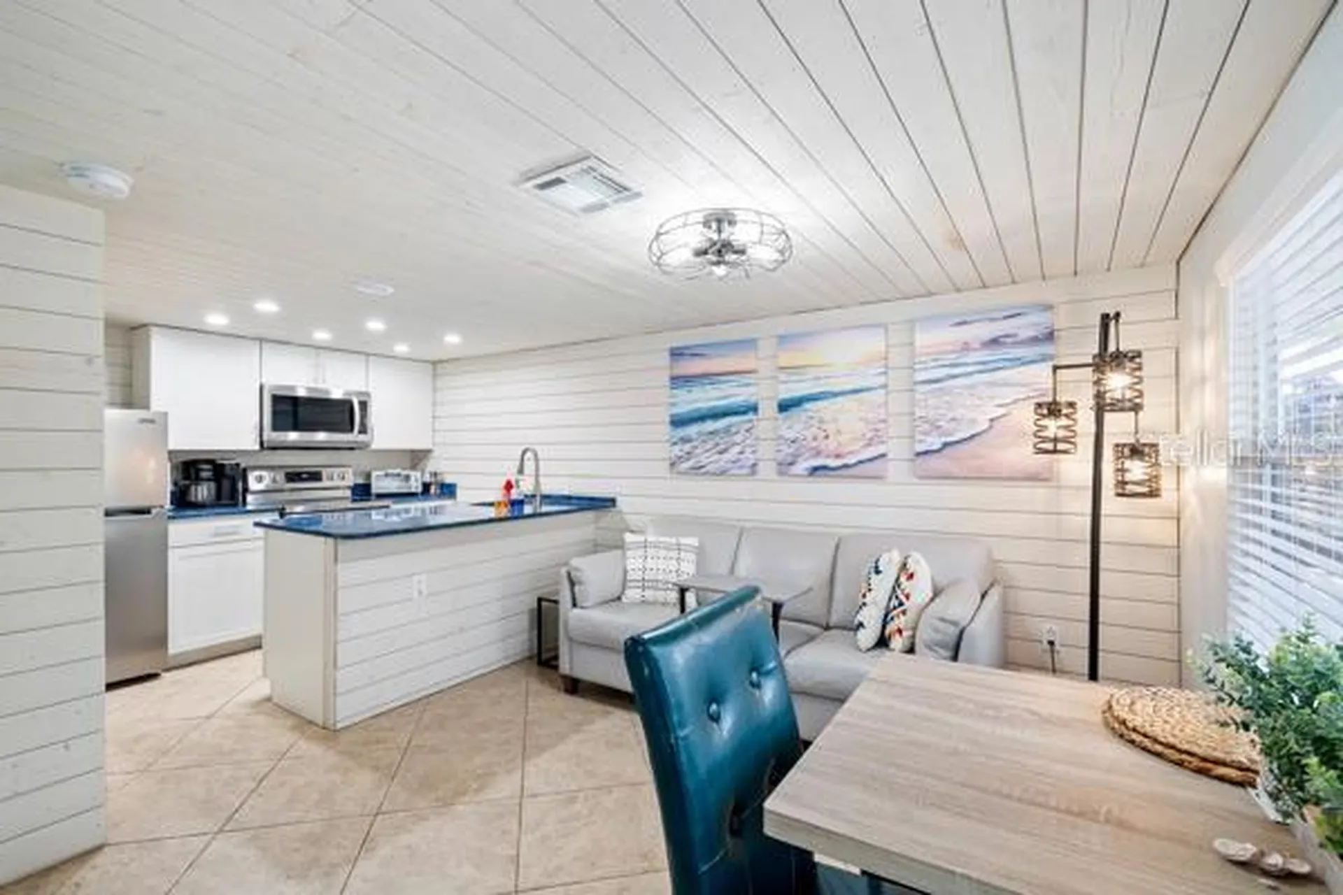 5043 N Beach Road Englewood FL 34223