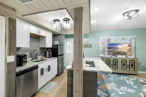 5043 N Beach Road Englewood FL 34223