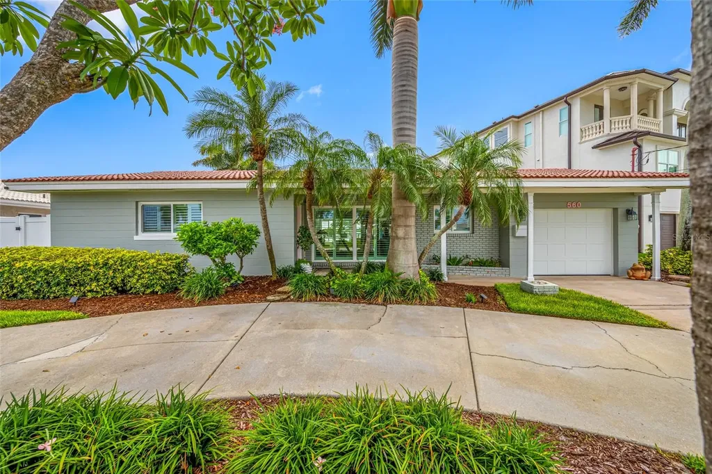 560 79th Street S St Petersburg FL 33707