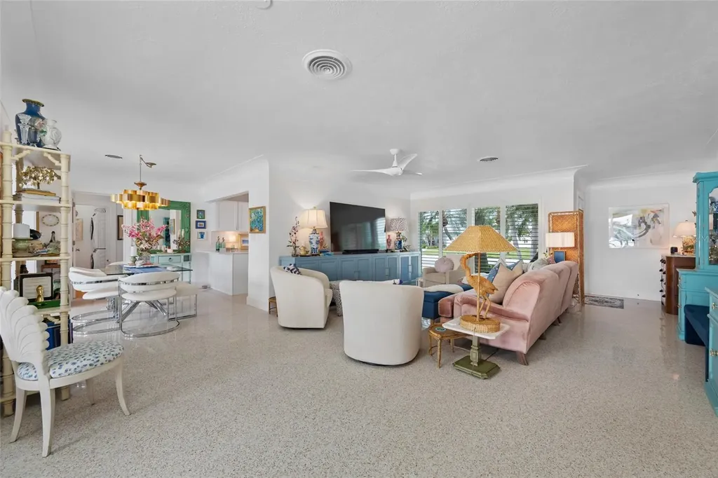 560 79th Street S St Petersburg FL 33707