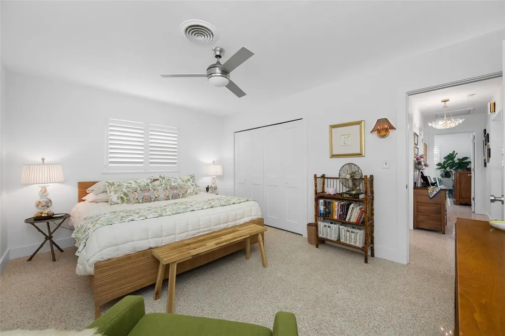 560 79th Street S St Petersburg FL 33707