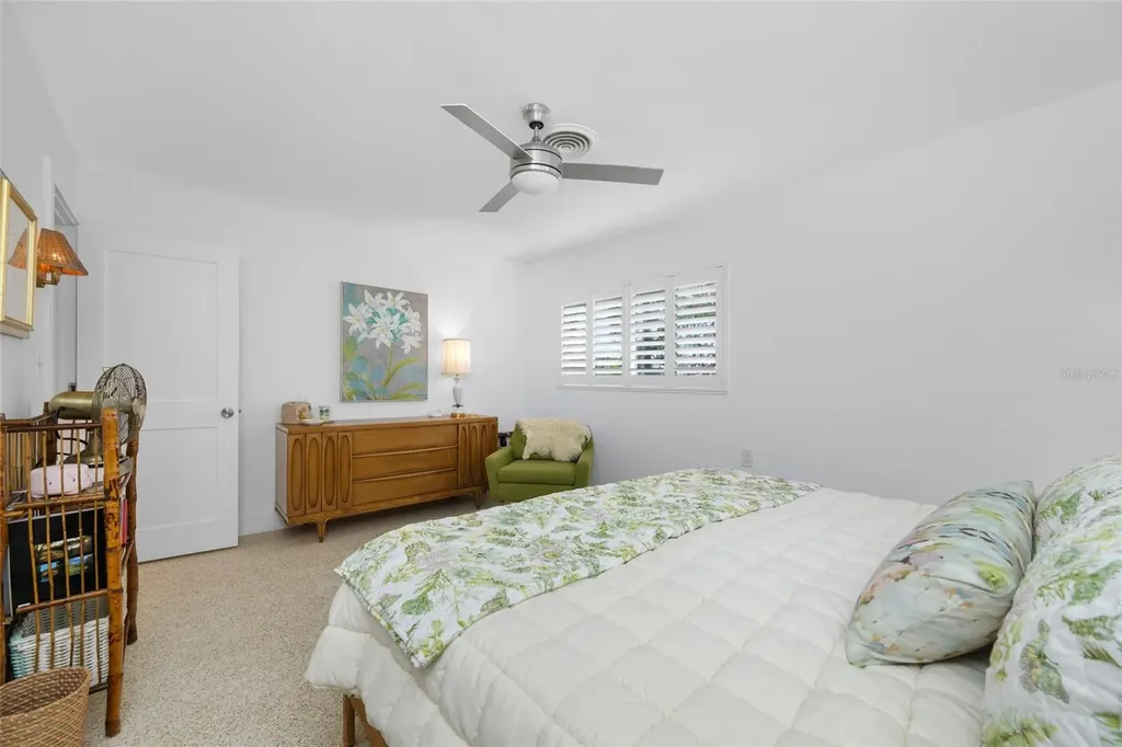 560 79th Street S St Petersburg FL 33707