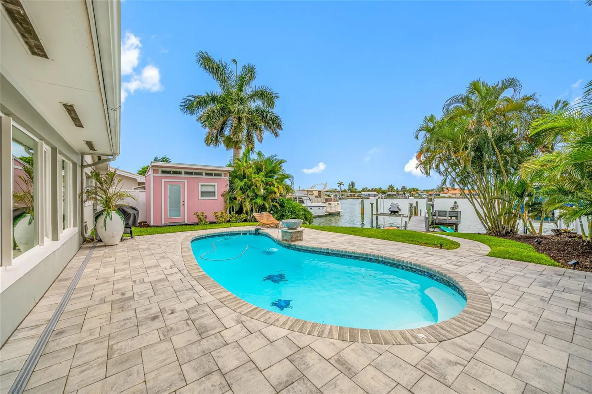 560 79th Street S St Petersburg FL 33707
