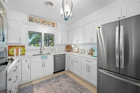 560 79th Street S St Petersburg FL 33707