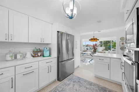 560 79th Street S St Petersburg FL 33707