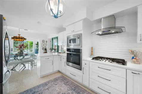 560 79th Street S St Petersburg FL 33707