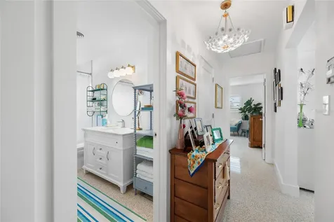560 79th Street S St Petersburg FL 33707