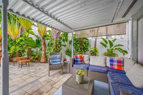 560 79th Street S St Petersburg FL 33707