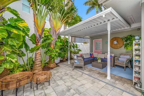 560 79th Street S St Petersburg FL 33707