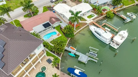 560 79th Street S St Petersburg FL 33707