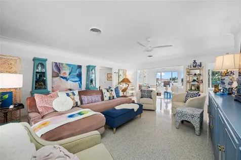 560 79th Street S St Petersburg FL 33707