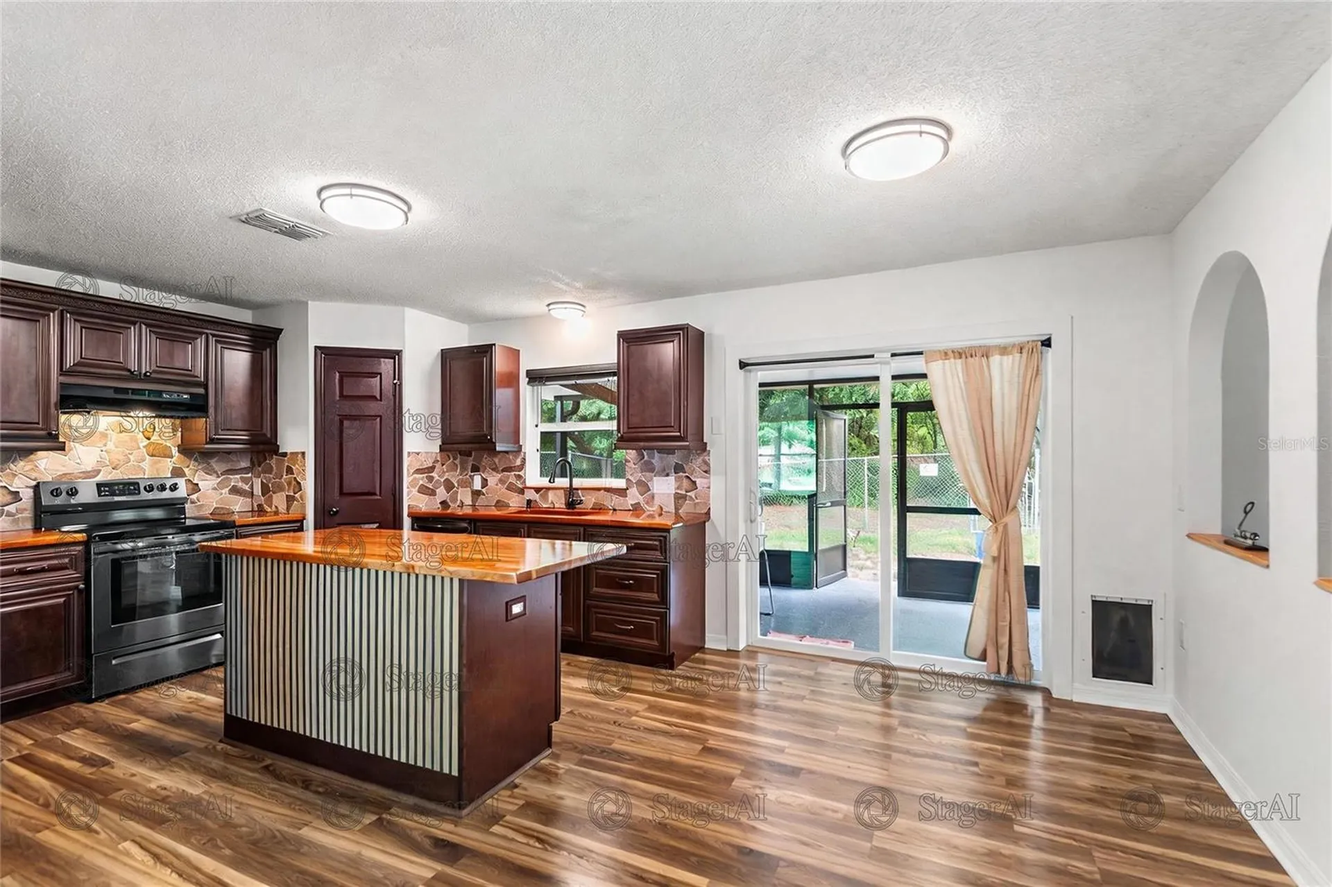 803 Mountbatten Lane Kissimmee FL 34758