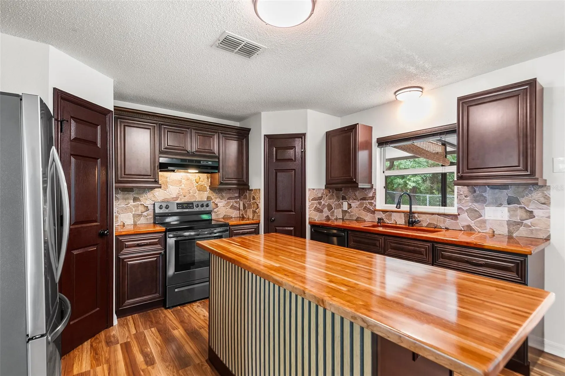 803 Mountbatten Lane Kissimmee FL 34758