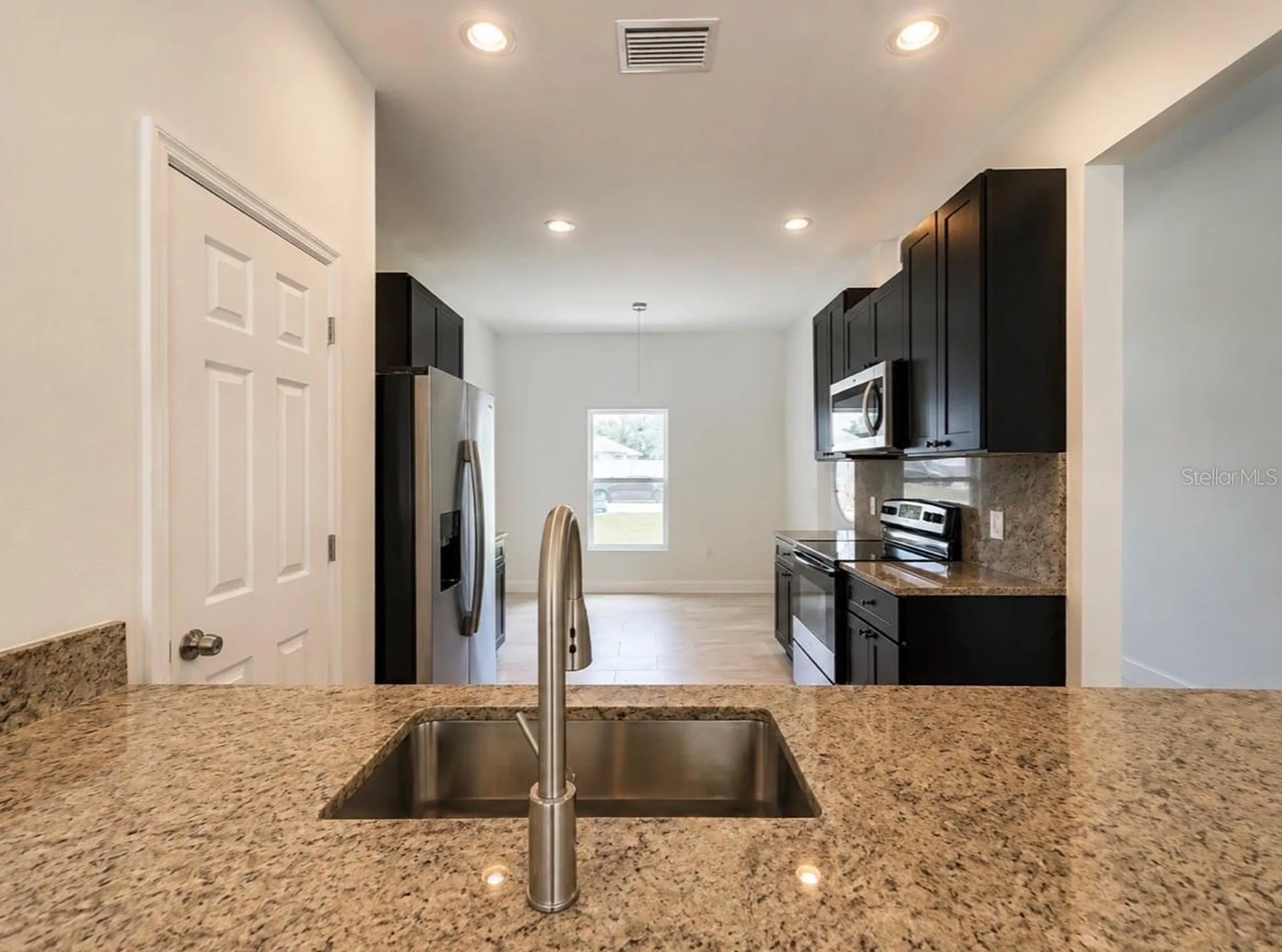 2452 Ainsworth Avenue Deltona FL 32738
