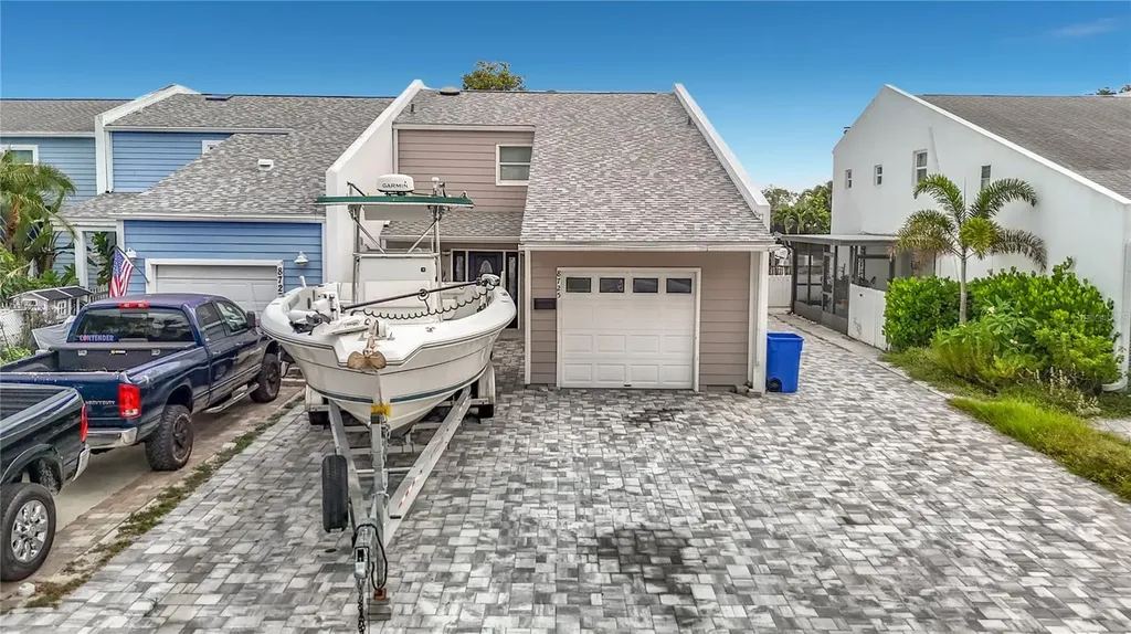 8725 Bay Pointe Drive Tampa FL 33615