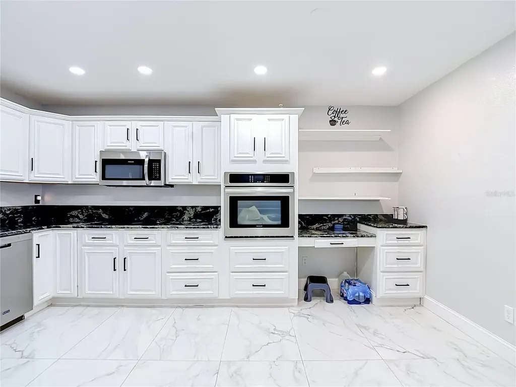 8725 Bay Pointe Drive Tampa FL 33615