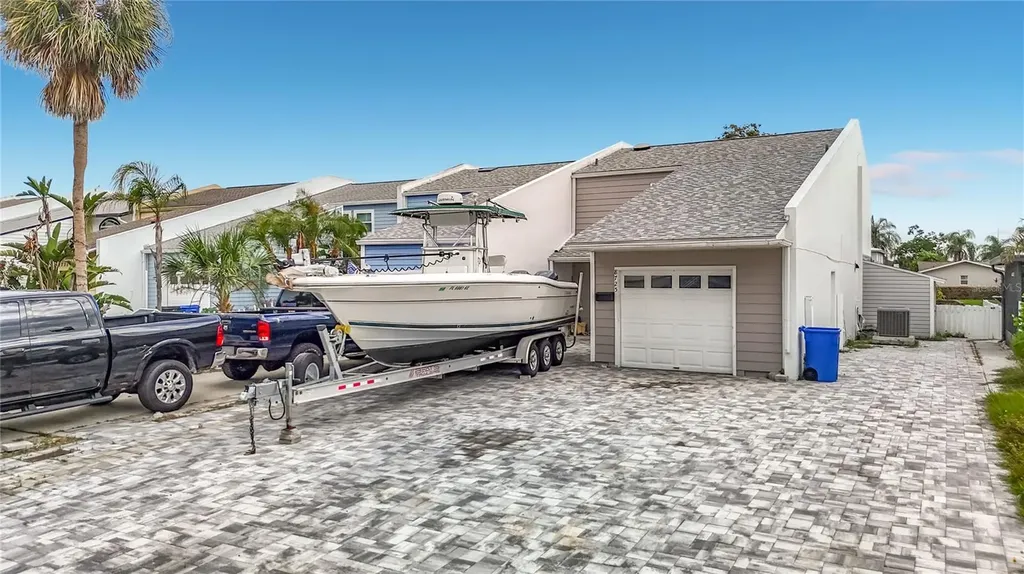 8725 Bay Pointe Drive Tampa FL 33615
