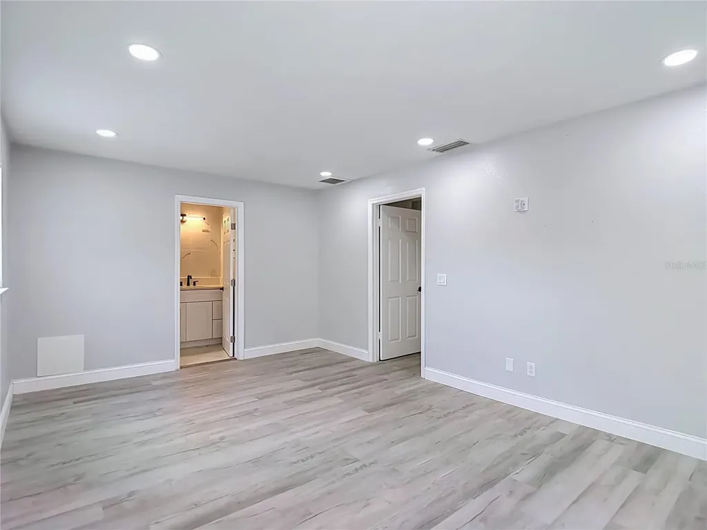 8725 Bay Pointe Drive Tampa FL 33615