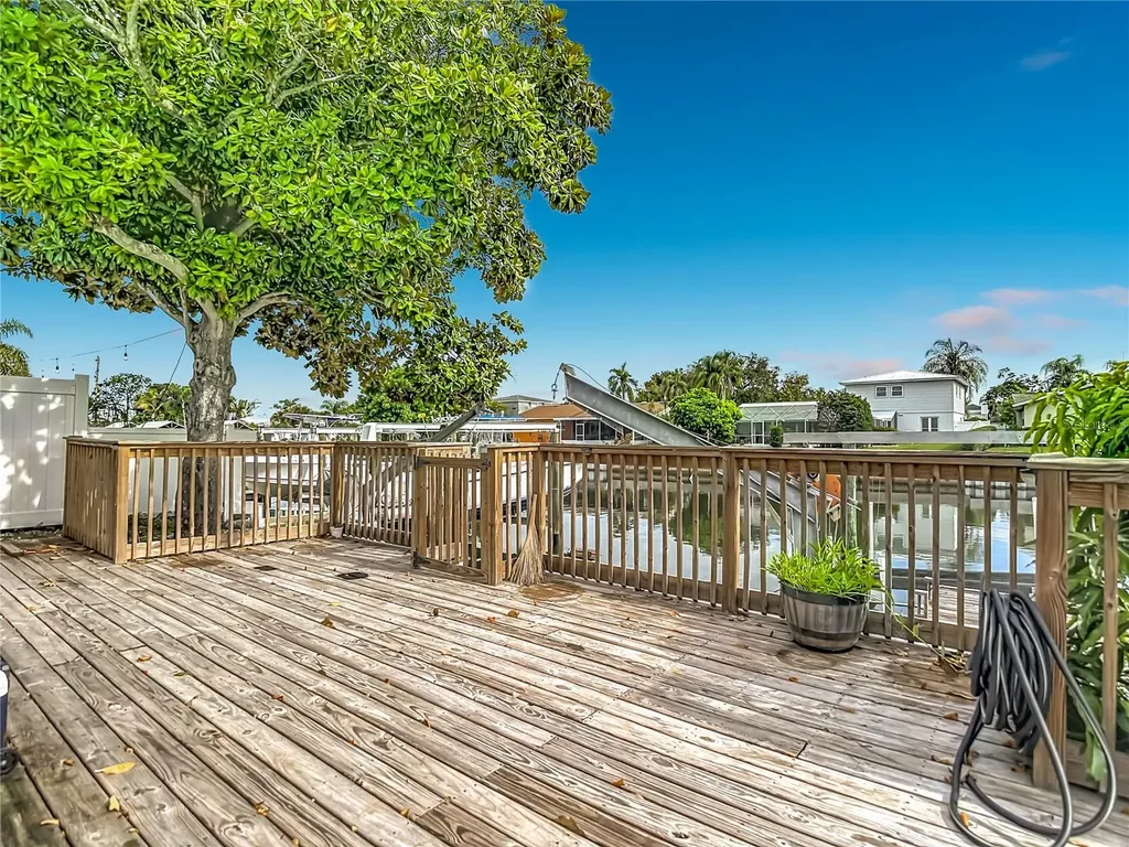 8725 Bay Pointe Drive Tampa FL 33615
