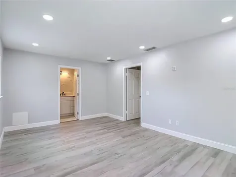 8725 Bay Pointe Drive Tampa FL 33615