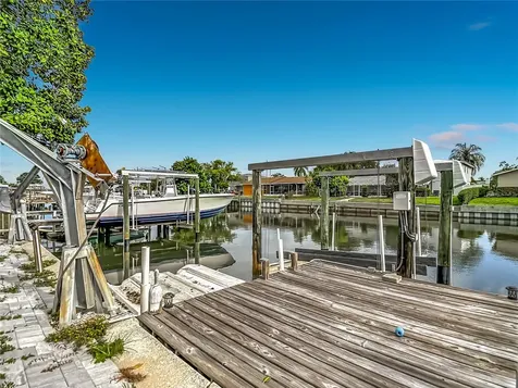 8725 Bay Pointe Drive Tampa FL 33615