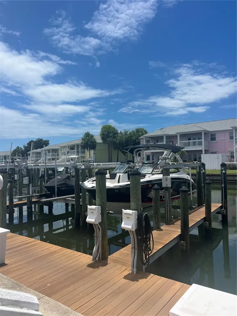 00 Coquina Key Drive SE St Petersburg FL 33705