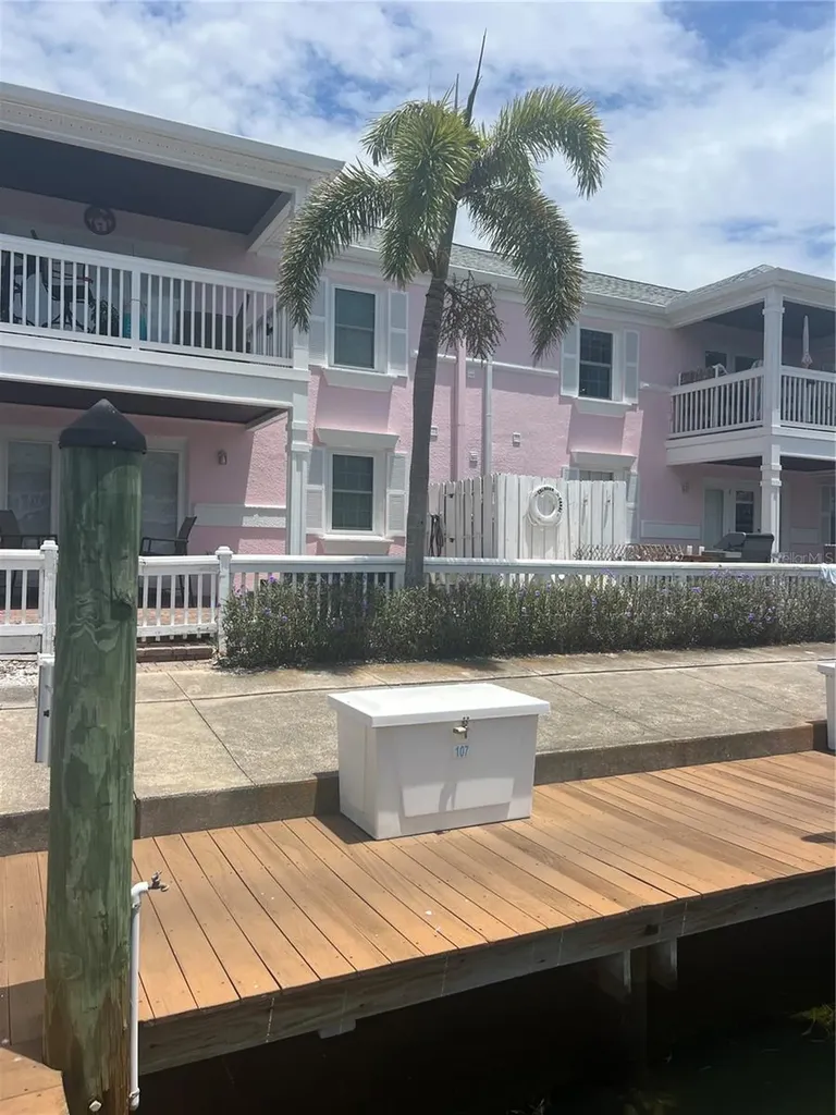 00 Coquina Key Drive SE St Petersburg FL 33705