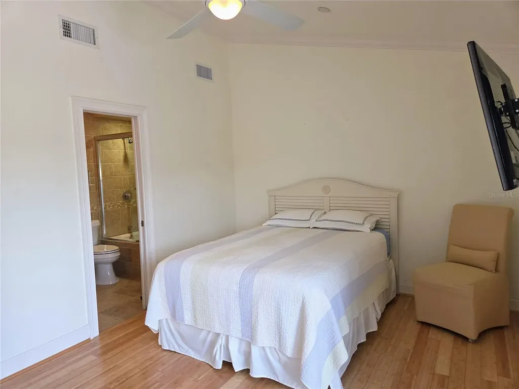 11820 Capri Circle S Treasure Island FL 33706