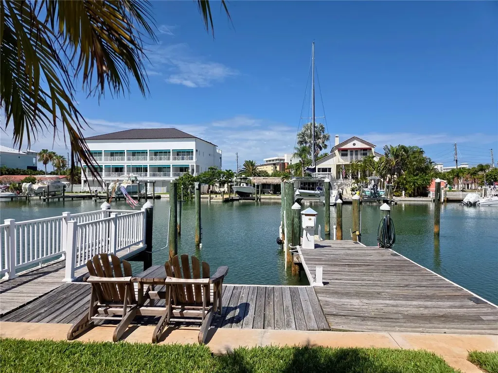 11820 Capri Circle S Treasure Island FL 33706