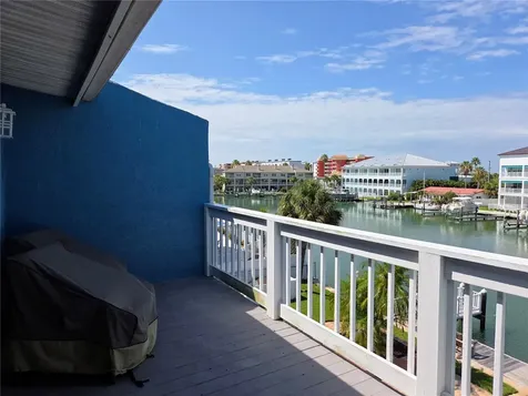 11820 Capri Circle S Treasure Island FL 33706