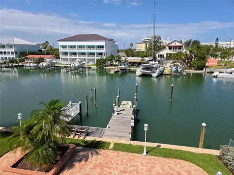 11820 Capri Circle S Treasure Island FL 33706