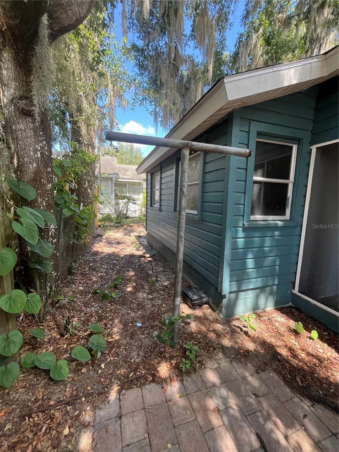 949 N Grandview Street Mount Dora FL 32757