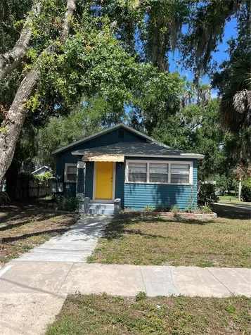949 N Grandview Street Mount Dora FL 32757