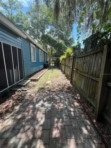949 N Grandview Street Mount Dora FL 32757