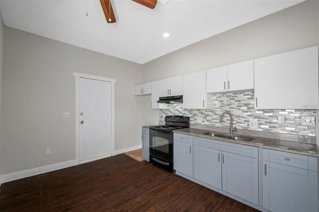 2118 W Palmetto Street Tampa FL 33607