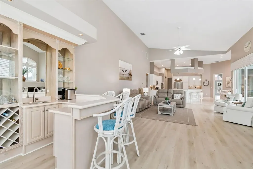 438 Tall Oak Trail Tarpon Springs FL 34688