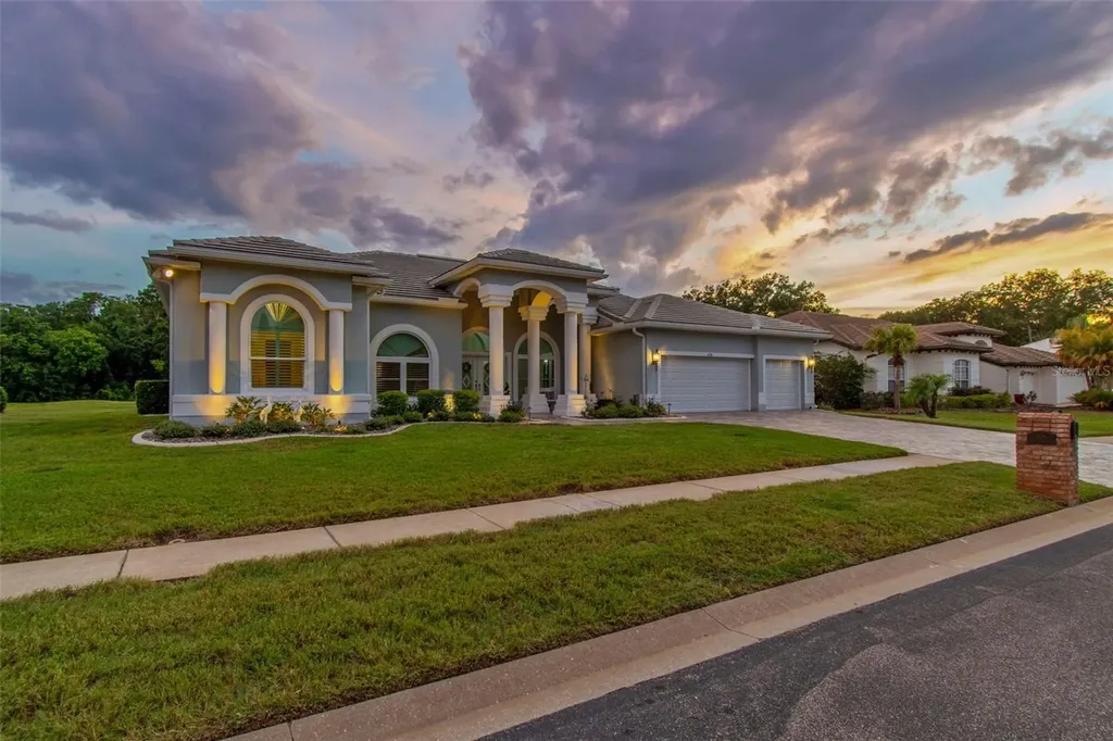 438 Tall Oak Trail Tarpon Springs FL 34688