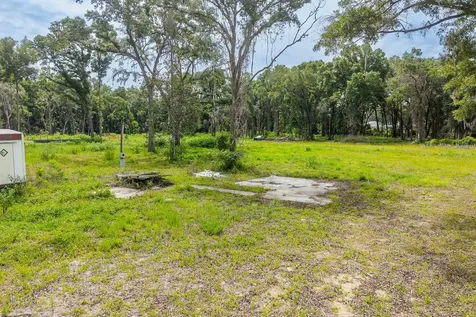 14621 NW Highway 19 Chiefland FL 32626