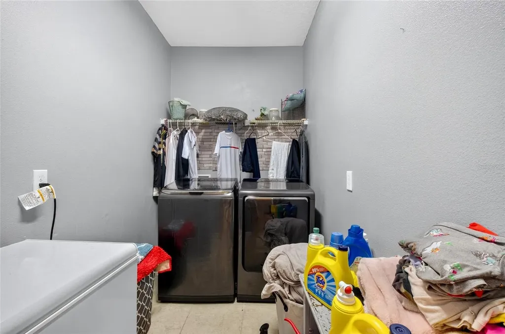 2349 Jernigan Loop Kissimmee FL 34746