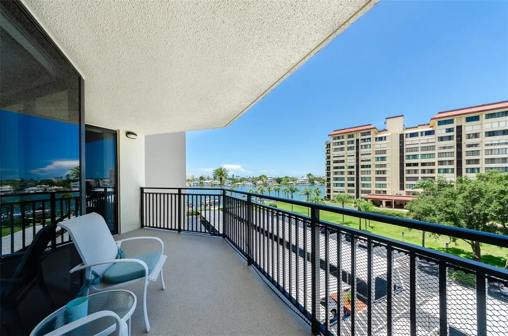 690 Island Way Clearwater Beach FL 33767