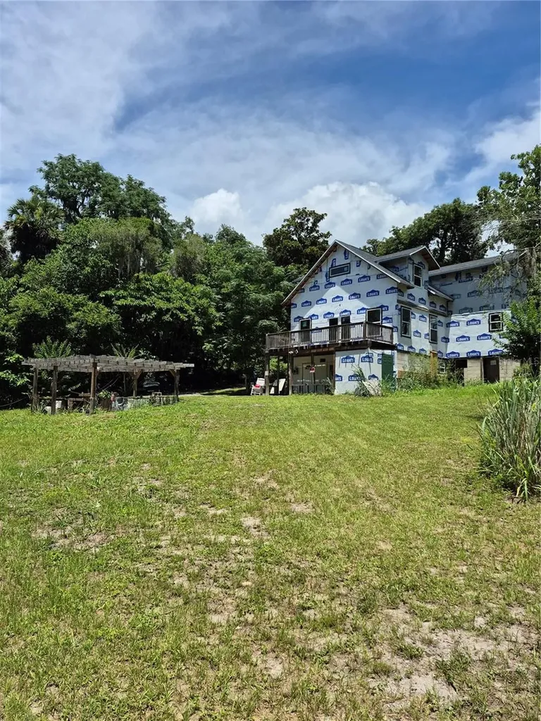5230 Park Avenue De Leon Springs FL 32130