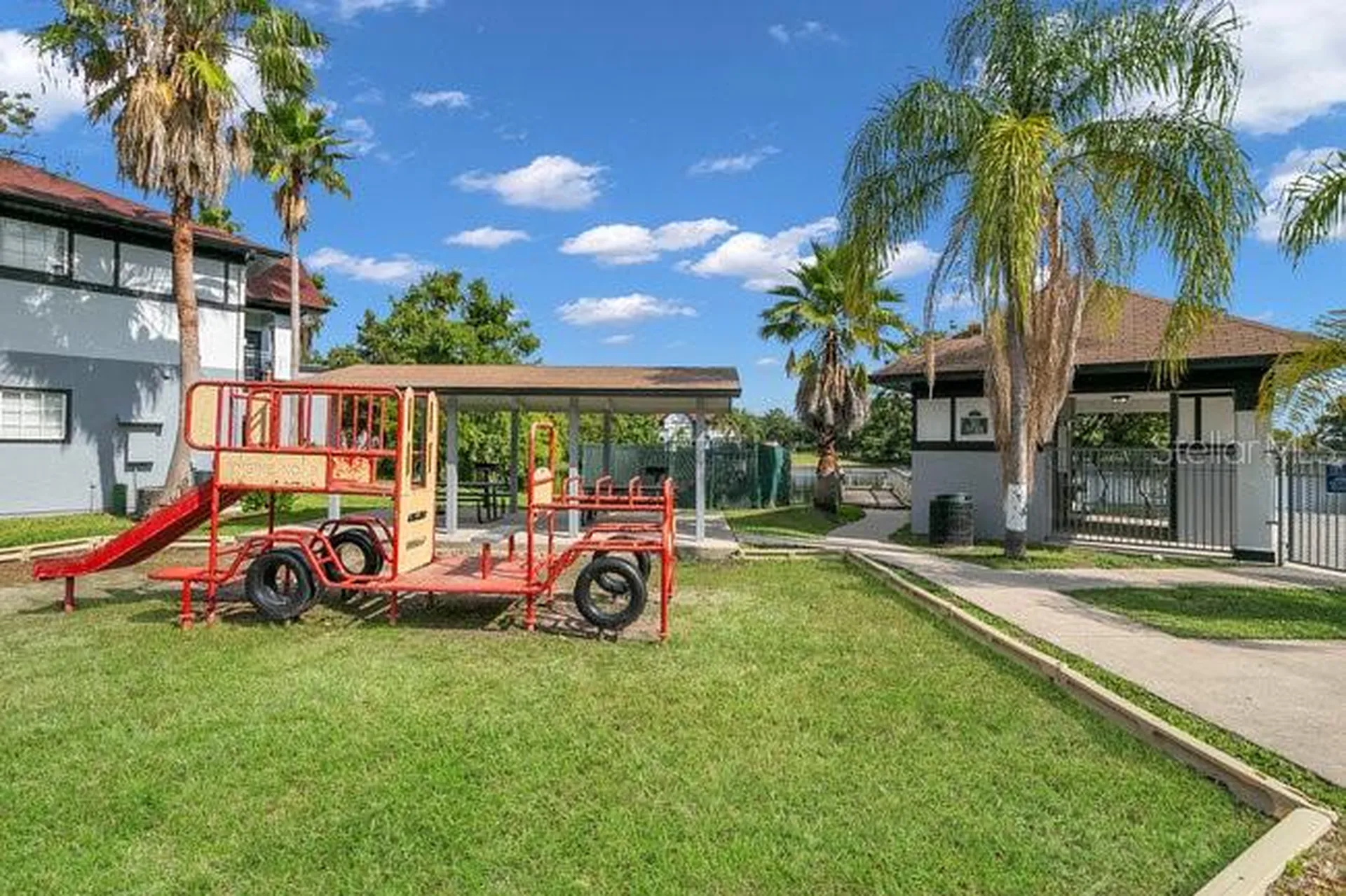 3702 Palm Desert Lane Orlando FL 32839