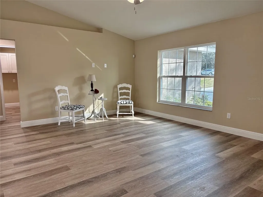 9337 SE Highway 42 Summerfield FL 34491