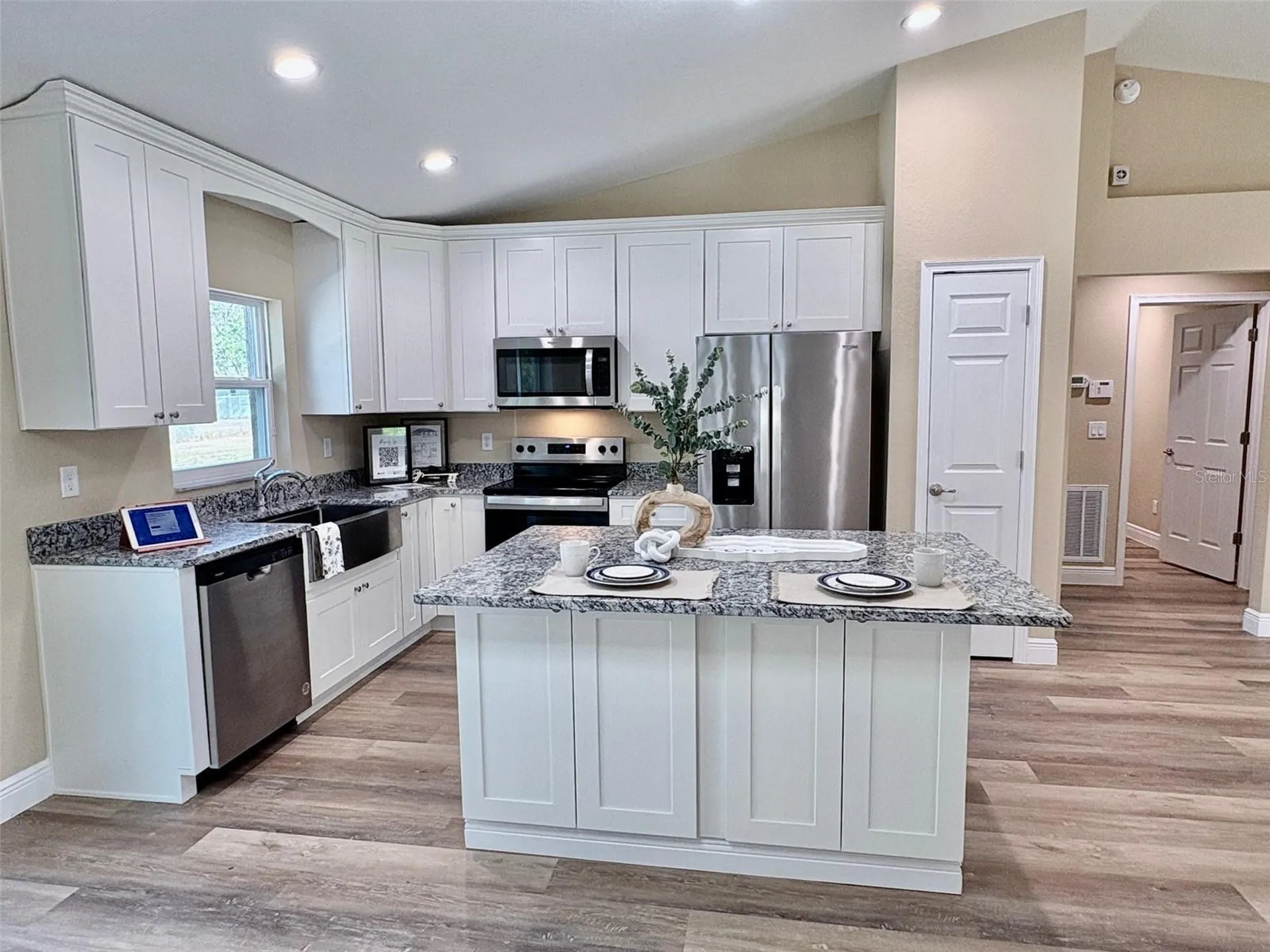 9337 SE Highway 42 Summerfield FL 34491