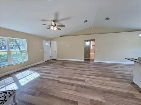 9337 SE Highway 42 Summerfield FL 34491