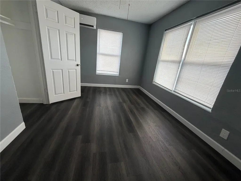 4619 13th Avenue S St Petersburg FL 33711