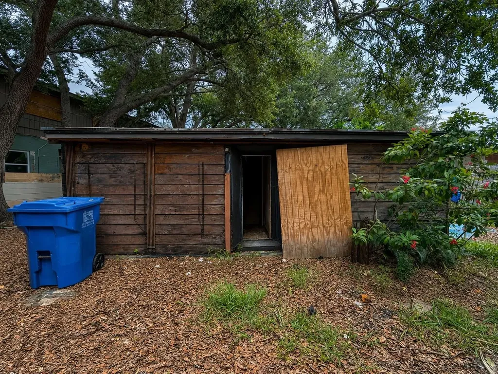 310 62nd Avenue N St Petersburg FL 33702